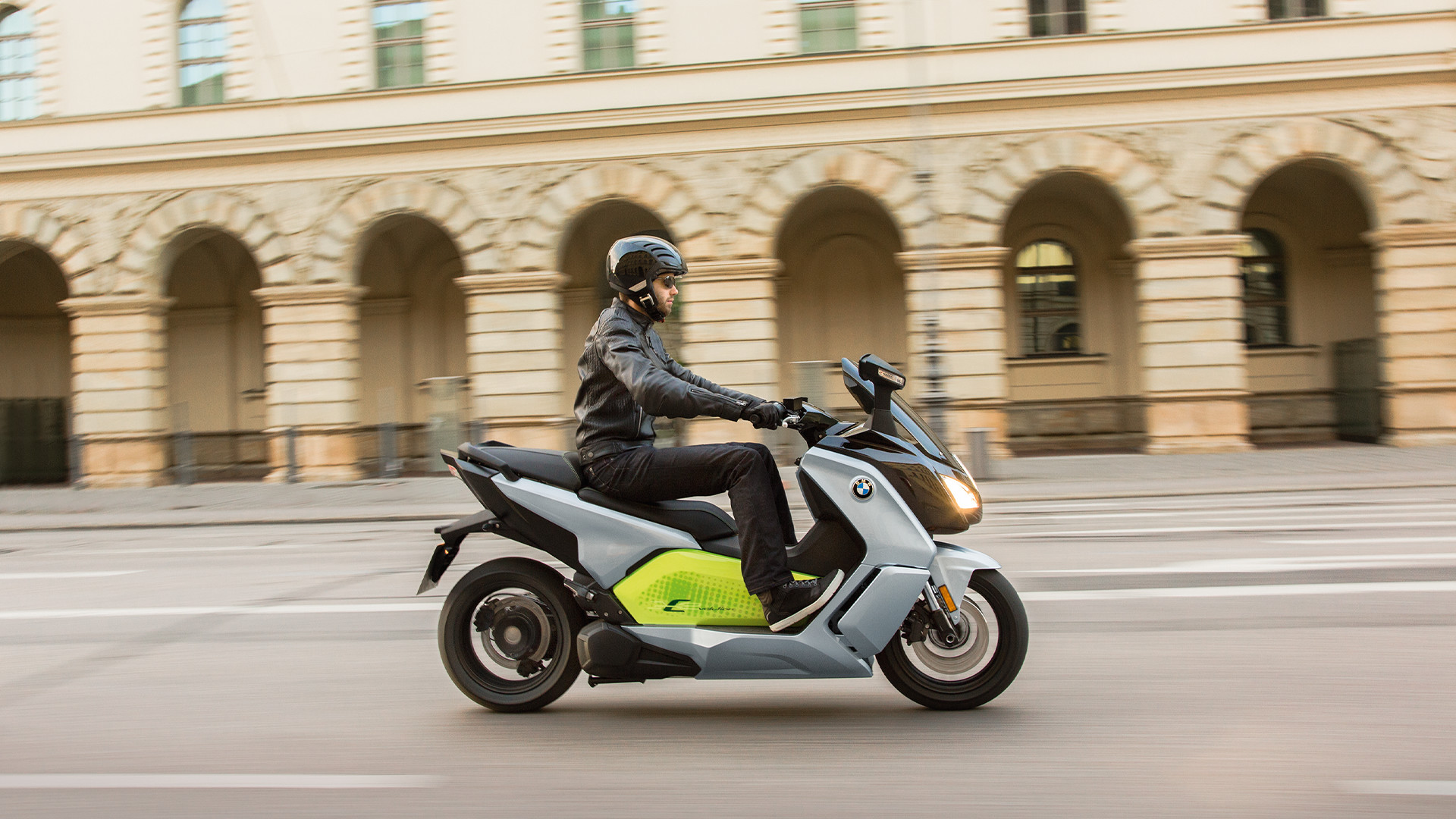 Bmw C Evolution Electric Scooter 2018 Review Electric Vehicles Promoting Eco Friendly Travel