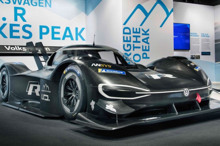 Volkswagen Reveals Its Fully Electric Race Car in 2018