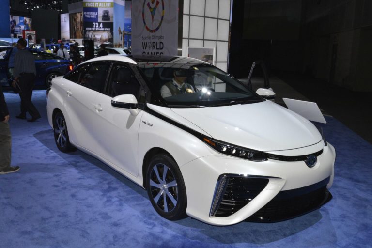 Meet the Water Car from ToyotaTOYOTA MIRAI Hydrogen Car India's best