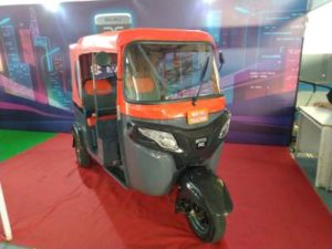 BAJAJ E AUTO