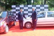 Want to know who is leading the Electric Vehicles Market? Tata Motors Or Mahindra?
