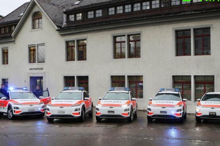 Hyundai Kona Electric SUV added to Swiss police’s official fleet