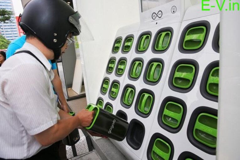 FICCI suggests battery swapping model for EV