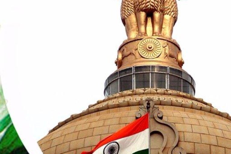 Govt invites bids for deployment of 1,000 EV charging stations