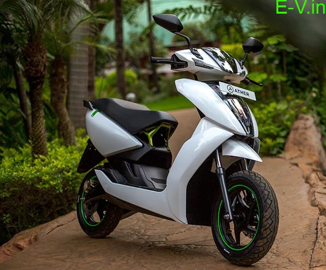 Top e-scooters Ather 450 & Hero electric photon