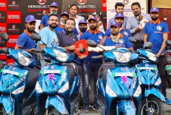 Hero Electric delivers Hero Optima HX Dual electric scooters to D-Man Services Pvt Ltd 