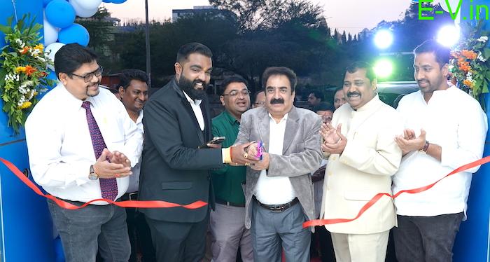 Godawari Electric has unveiled its first showroom in Maharashtra