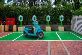 Bijliride Partners with DeCharge and Bolt. Earth to Simplify EV Charging Experience in Hyderabad